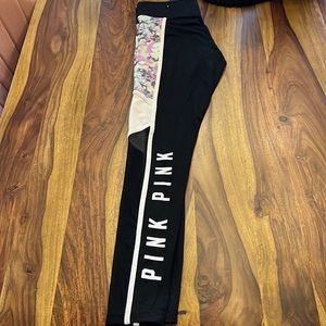 Victoria’s secret PINK leggings- size small
